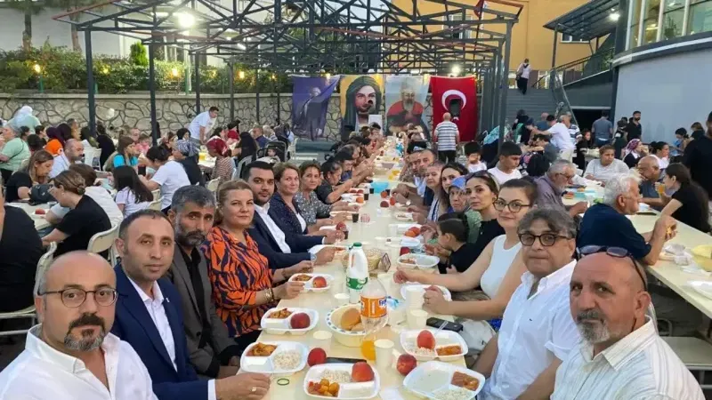 Fatma Kaplan Hürriyet, Darıca'da